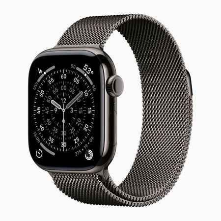 Смарт-часы Apple Watch Series 11 46mm Slate Titanium Case with Slate Milanese Loop (S/M)